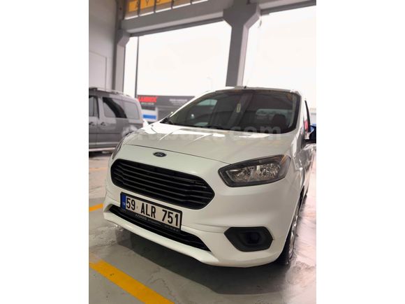 Sahibinden Ford Tourneo Courier 1.5 TDCi Titanium Plus 2019 Model  295.000 km Beyaz