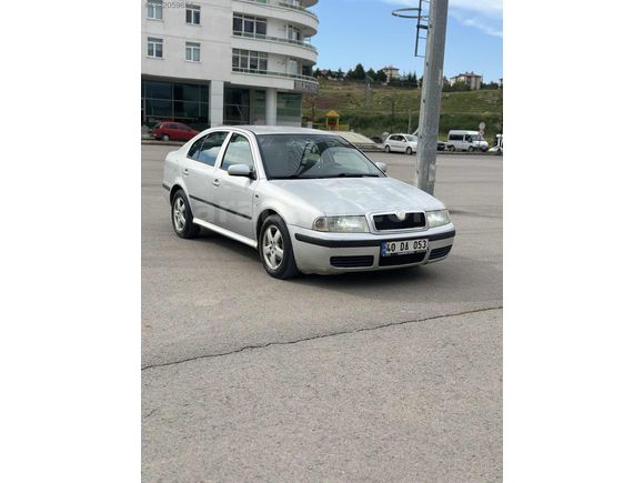 Degişensiz Skoda octavia 1.6 benzin lpg