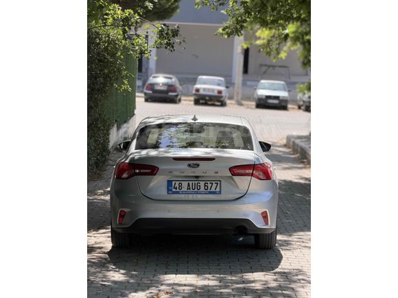 Galeriden Ford Focus 1.5 EcoBlue Titanium Stil 2024 Model İzmir