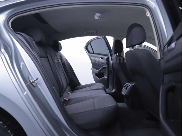 2017 MDL OTOMTİK PASSAT KAPUT TAVAN BAGAJ BOYASIZ TEK DEĞİŞEN
