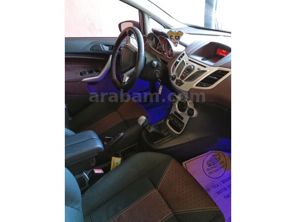 Sahibinden Ford Fiesta 1.4 Titanium X 2011 Model