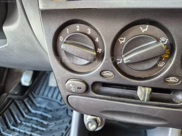 BALIKESİR GÜLDALI'DAN 2002 MODEL 1.3 ORJİNAL KLİMALI LPG ACCENT