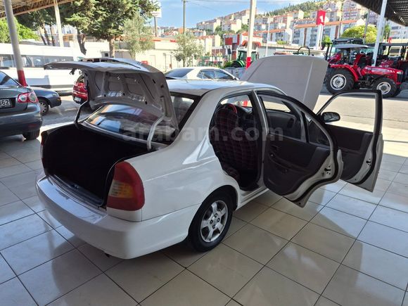 BALIKESİR GÜLDALI'DAN 2002 MODEL 1.3 ORJİNAL KLİMALI LPG ACCENT