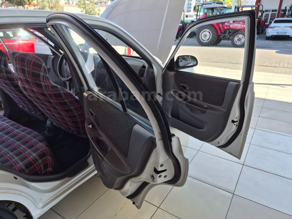 BALIKESİR GÜLDALI'DAN 2002 MODEL 1.3 ORJİNAL KLİMALI LPG ACCENT