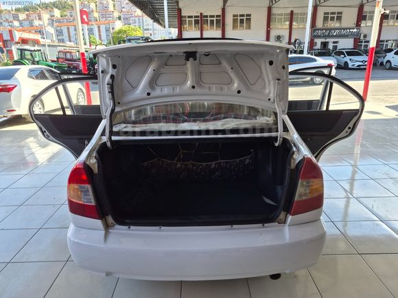 BALIKESİR GÜLDALI'DAN 2002 MODEL 1.3 ORJİNAL KLİMALI LPG ACCENT