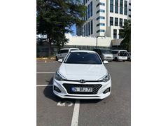 Sahibinden Hyundai i20 1.4 CRDi Jump 2018 makyajlı kasa  124.000 km Beyaz