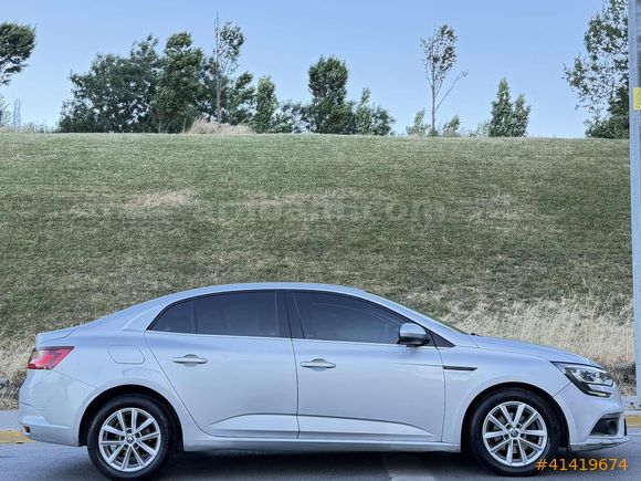 VENÜS OTO 2017 MODEL MEGANE TOUCH EDC+Ç.JANT+ANAHTARSIZ GİRİŞ