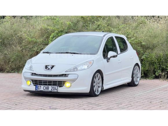 Sahibinden Peugeot 207 1.4 HDi Trendy 2011 Model 