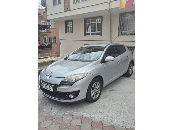 Sahibinden Renault Megane 1.6 Icon 2012 Model
