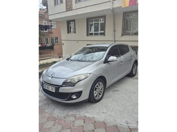 Sahibinden Renault Megane 1.6 Icon 2012 Model