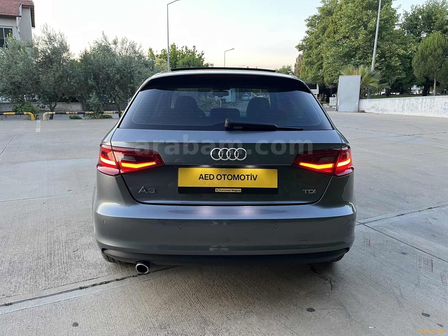 Galeriden Audi A3 Sportback 1.6 TDI Ambiente 2015 Model Manisa 110.000 km Gri 4