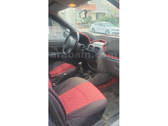 Sahibinden Renault Clio 1.4 2001 Model