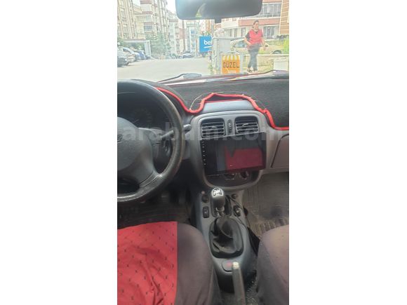 Sahibinden Renault Clio 1.4 2001 Model