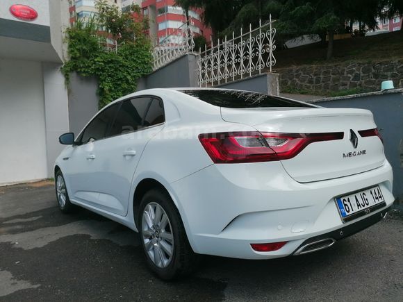 Sahibinden Renault Megane 1.3 TCe Joy Comfort 2022 Model