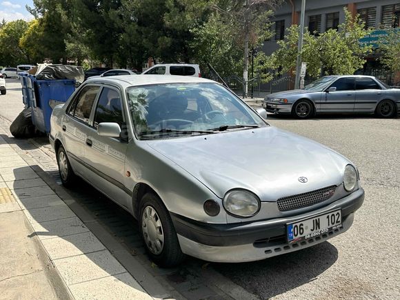 2000 TOYOTA COROLLA 1.3 ECO 276.000 KM 