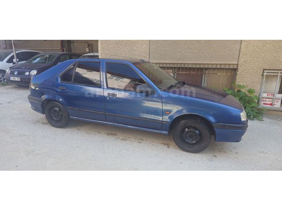 ALTINTOP GARAJDAN 1997 MODEL RENAULT 19