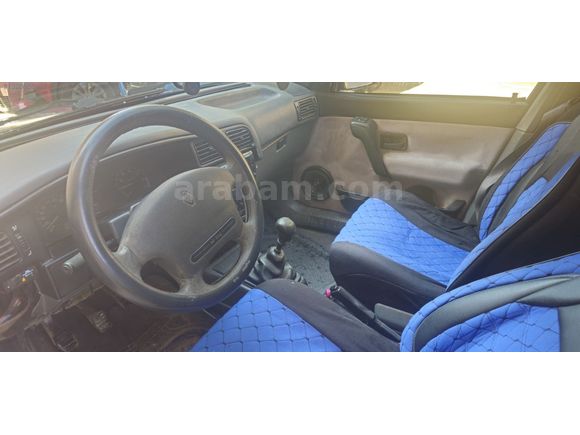 ALTINTOP GARAJDAN 1997 MODEL RENAULT 19