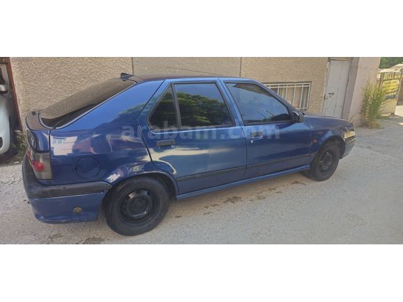 ALTINTOP GARAJDAN 1997 MODEL RENAULT 19