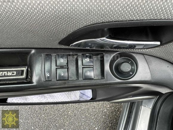 HATASIZ SUNROOFLU GHEVROLET CRUZE 1.6 LS PLUS