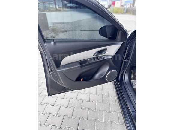 ÖZKAN AUTO DAN 2011 CRUZE