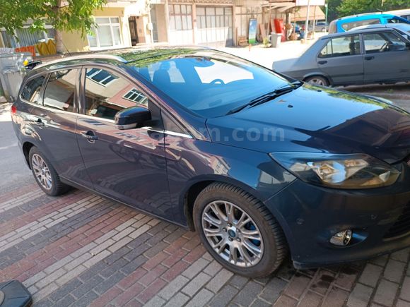 Ford Focus 3 115 hp1.6 TDCi Titanium  aile aracı