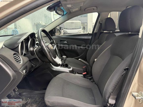 ARS OTOMOTİV DEN 2012 TRAFİK ÇIKIŞLI CHEVROLET CRUZE LS PLUS