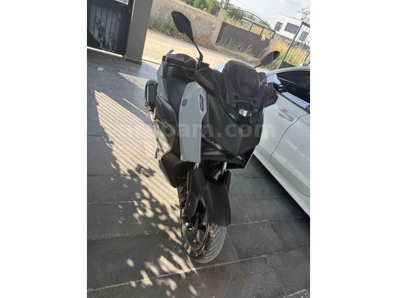 Sahibinden Yamaha X-Max 250 Tech Max  550 km