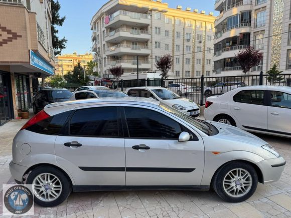 DENİZ OTOMOTİVDEN FORD FOCUS 1.6 AMBİENTE 2001 MODEL