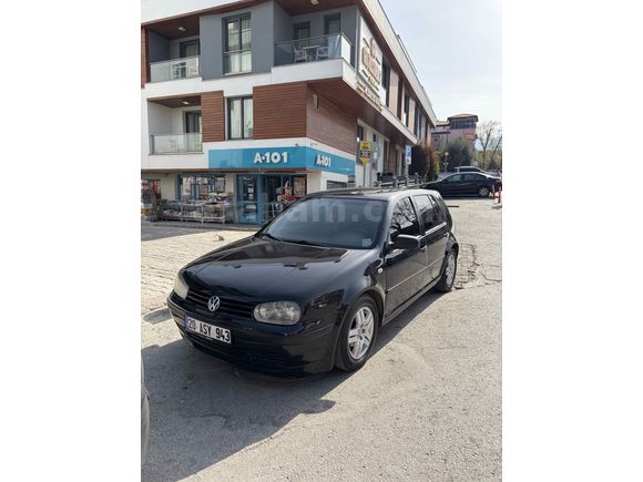 DÜŞÜK KM KLİMALI MANUEL GOLF