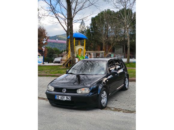 DÜŞÜK KM KLİMALI MANUEL GOLF