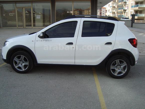 Sahibinden Dacia Sandero 0.9 TCe Stepway 2019 Model Denizli