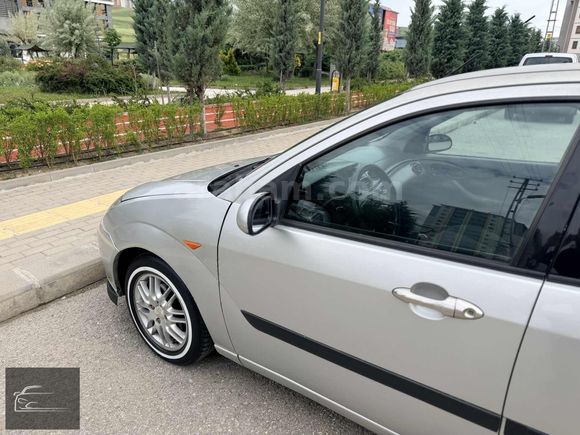 EMSALSİZ_2000_FOCUS_1.6_GHİA_JANT_TAVAN_BAGAJ_BOYASIZ_GÜMÜŞŞ