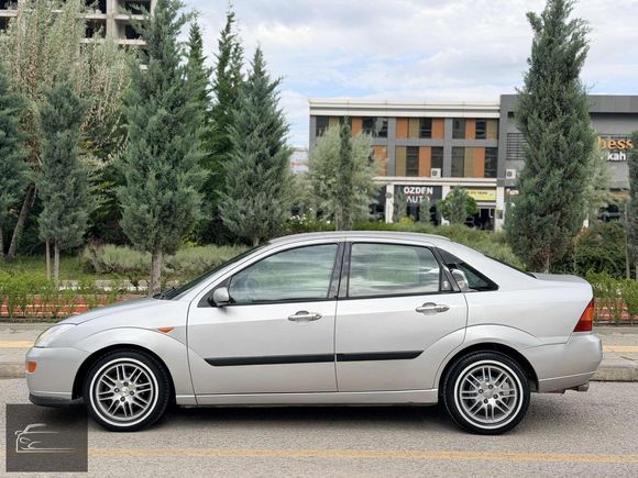 EMSALSİZ_2000_FOCUS_1.6_GHİA_JANT_TAVAN_BAGAJ_BOYASIZ_GÜMÜŞŞ