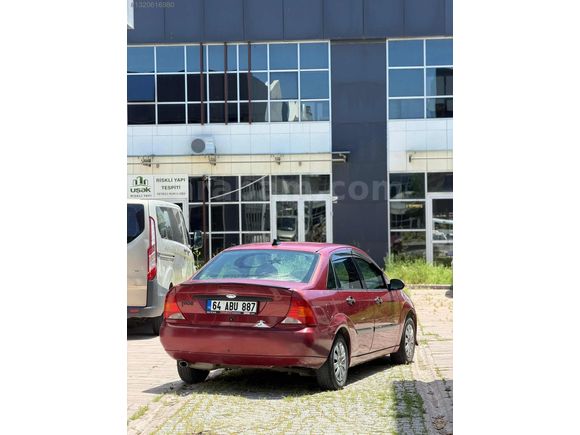 2000 MODEL FORD FOCUS