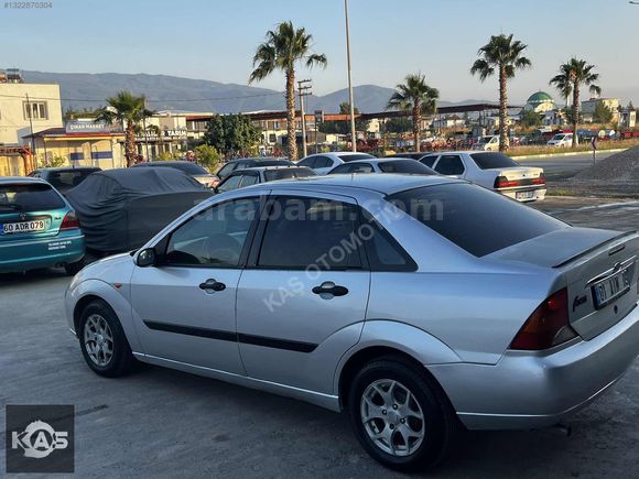 Ford focus 1.6 Ambiente 2000 model