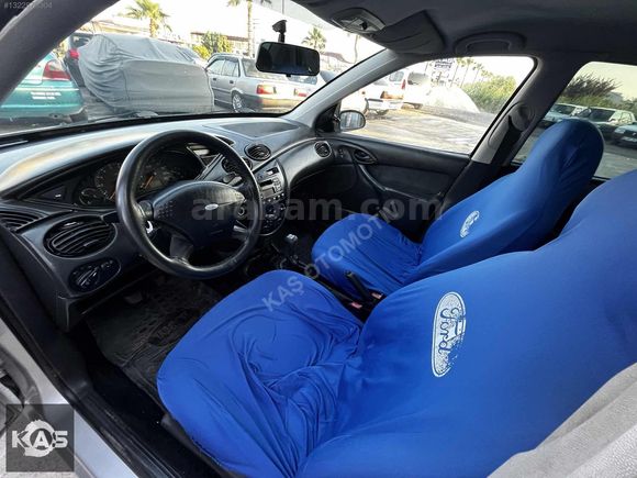 Ford focus 1.6 Ambiente 2000 model