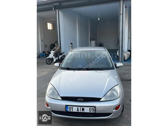 Ford focus 1.6 Ambiente 2000 model