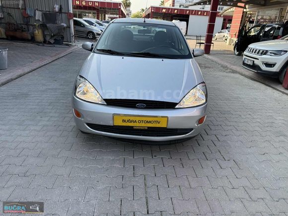 GALERİDEN SATLIK ORJİNAL KAZASIZ FORD FOCUS 1.6 OTOMATİK FİTES .