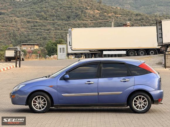 SELCAR'dan FORD FOCUS 1.6 AMBİENTE KLİMALI BENZİN +LPG'Lİ