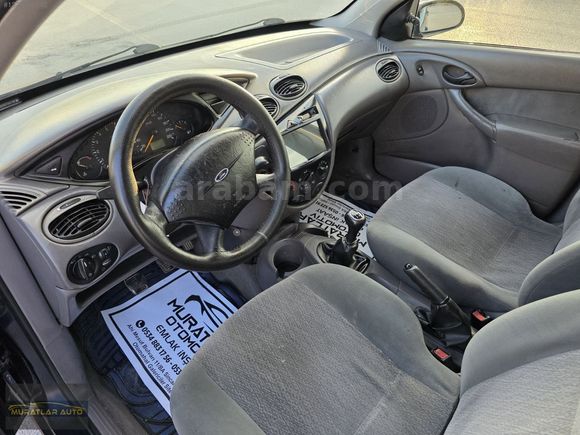FORD FOCUS 1.6 AMBİENTE