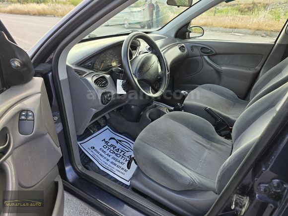 FORD FOCUS 1.6 AMBİENTE