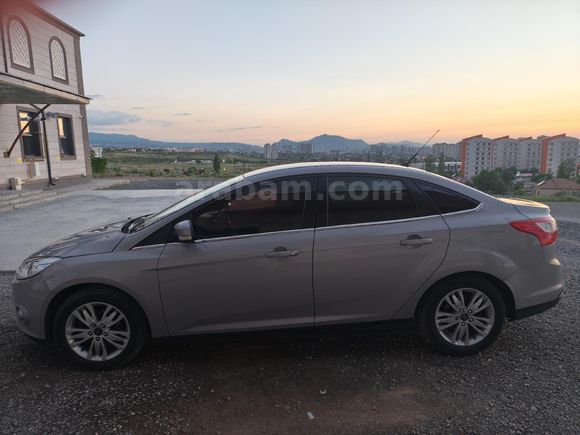 ACİLLLL..Sahibinden Ford Focus 1.6 TDCi Trend 2012 Model