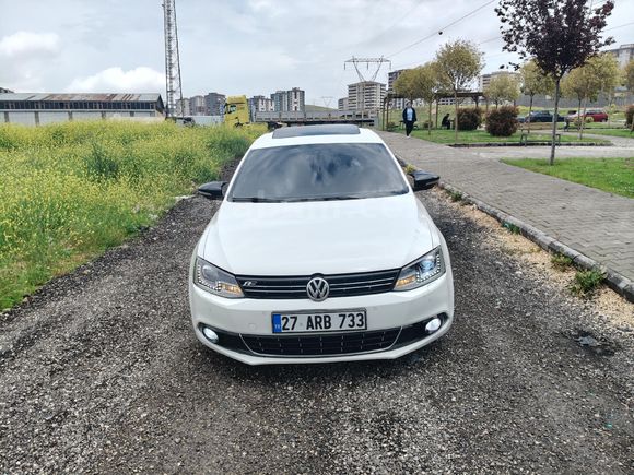 Sahibinden Volkswagen Jetta 1.6 TDi Highline 2012 Model