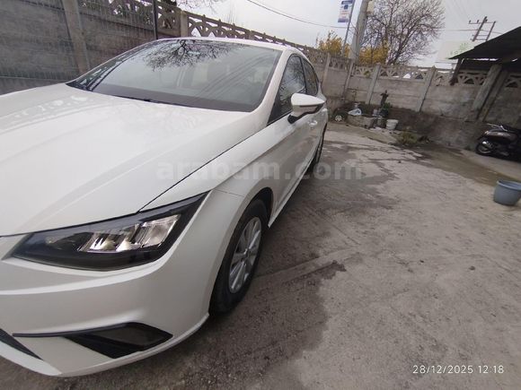 Sahibinden Seat Ibiza 1.0 Style 2023 Model