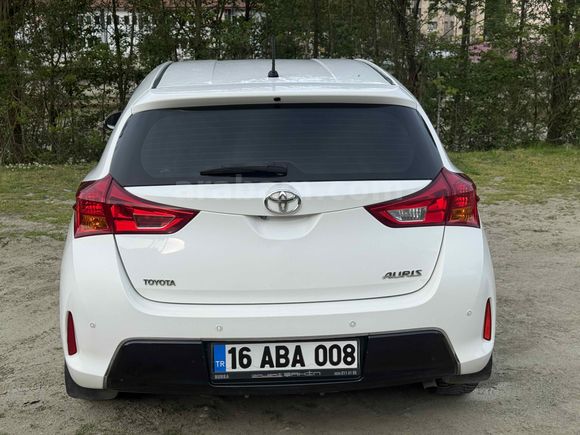 Sahibinden Toyota Auris 1.4 D-4D Active 2013 Model 