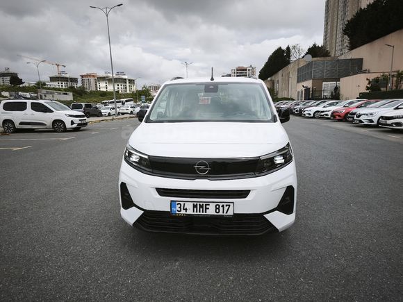 ACİLLLSahibinden Opel Combo 1.5 CDTI Essential 2024 Model
