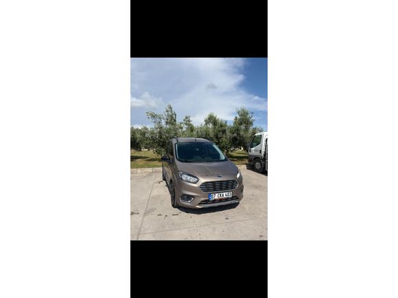Sahibinden Ford Tourneo Courier 1.5 TDCi Titanium Plus 2022 Model