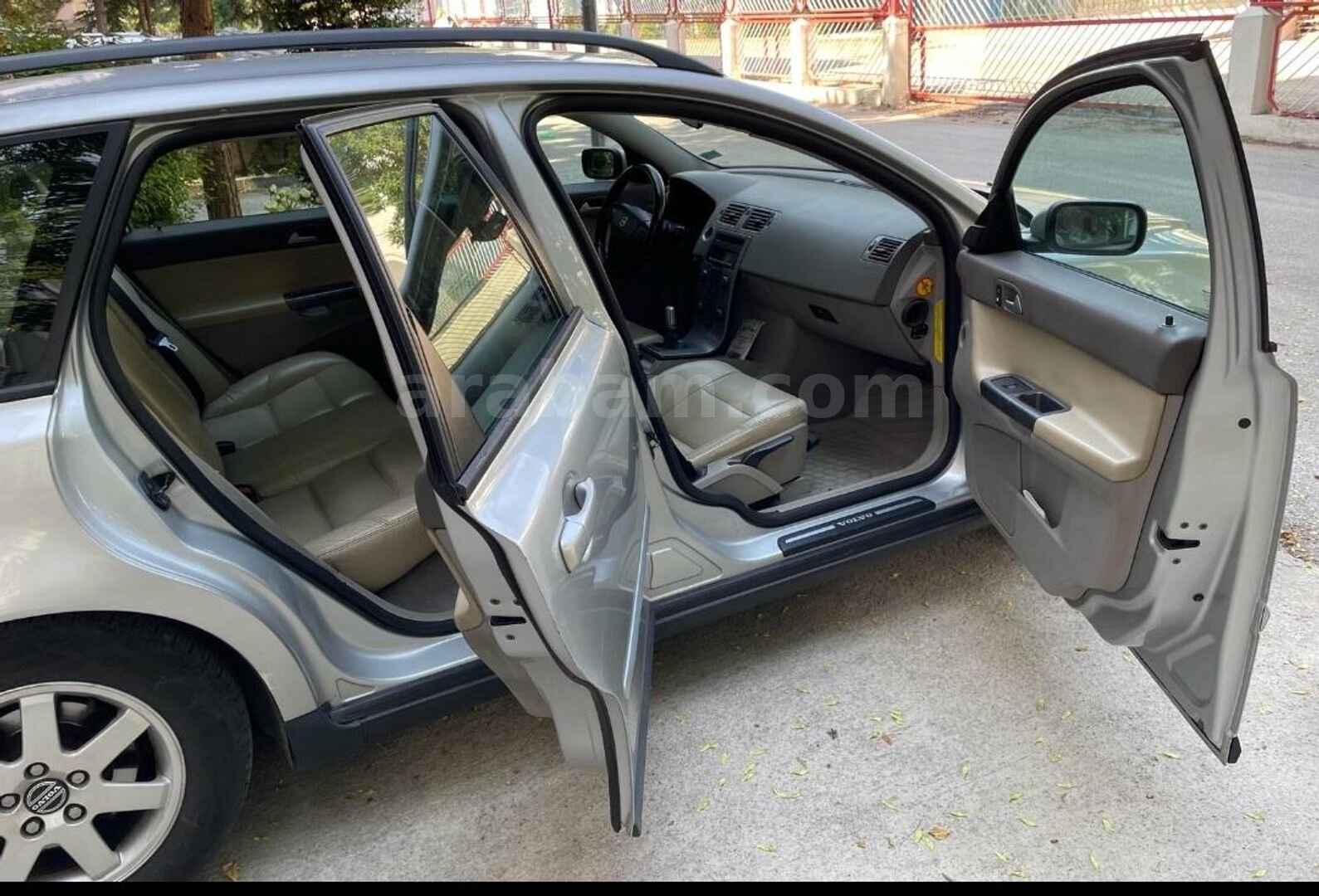 Sahibinden Volvo V50 1.8 2005 Model Ankara 217.000 km Gri (Gümüş) 4