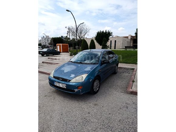 Sahibinden Ford Focus 1.6 Ambiente 2000 Model  302.000 km Mavi (metalik)