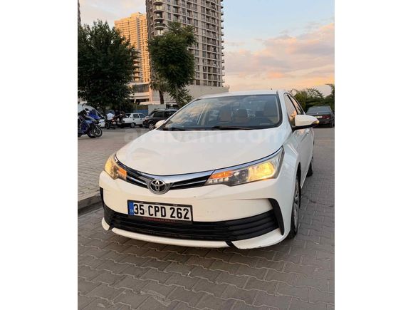 Sahibinden Toyota Corolla 1.33 Life 2017 Model  142.000 km Beyaz
